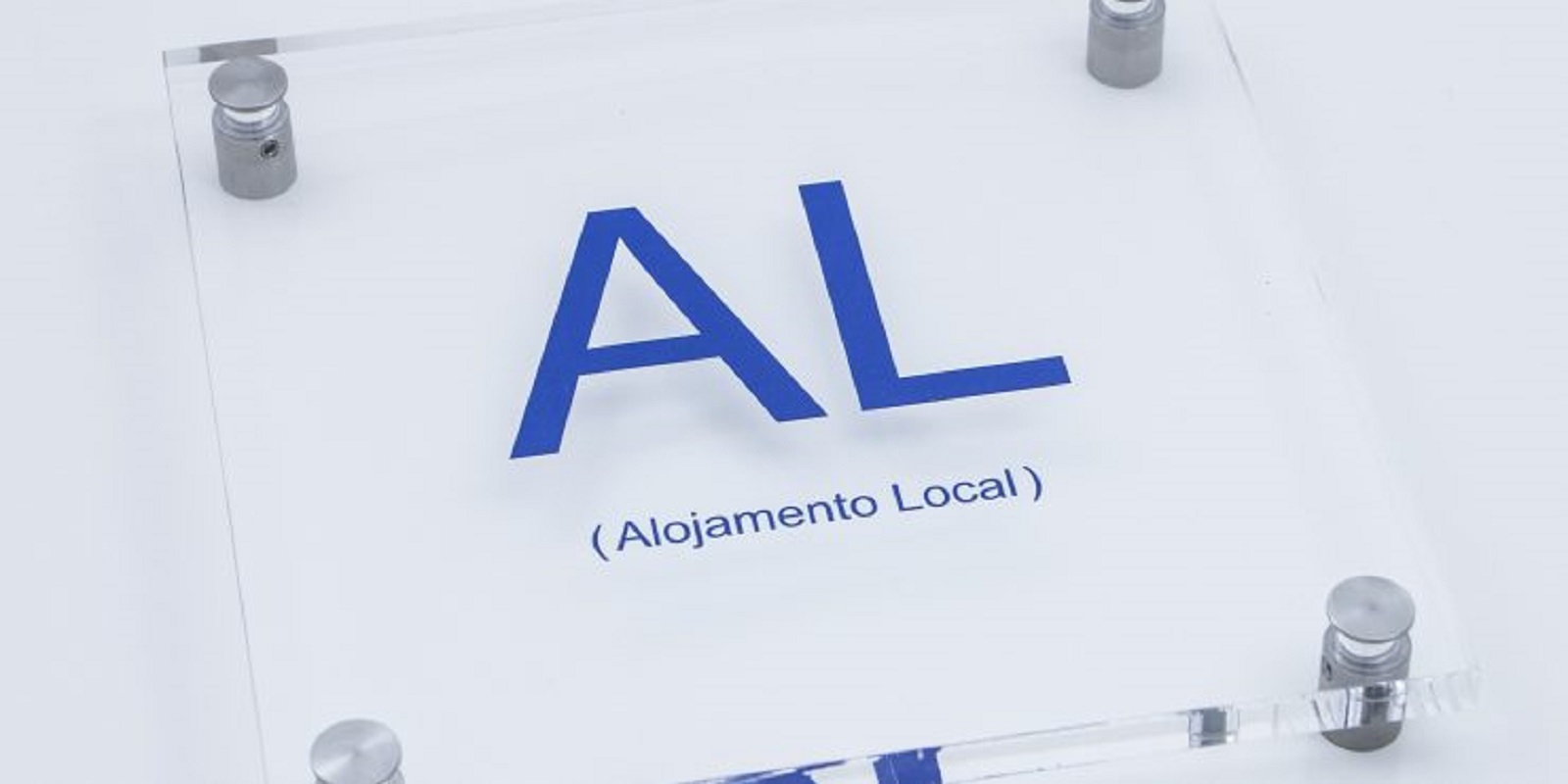 Governo admite aperfeiçoamento de proposta relativa ao alojamento local