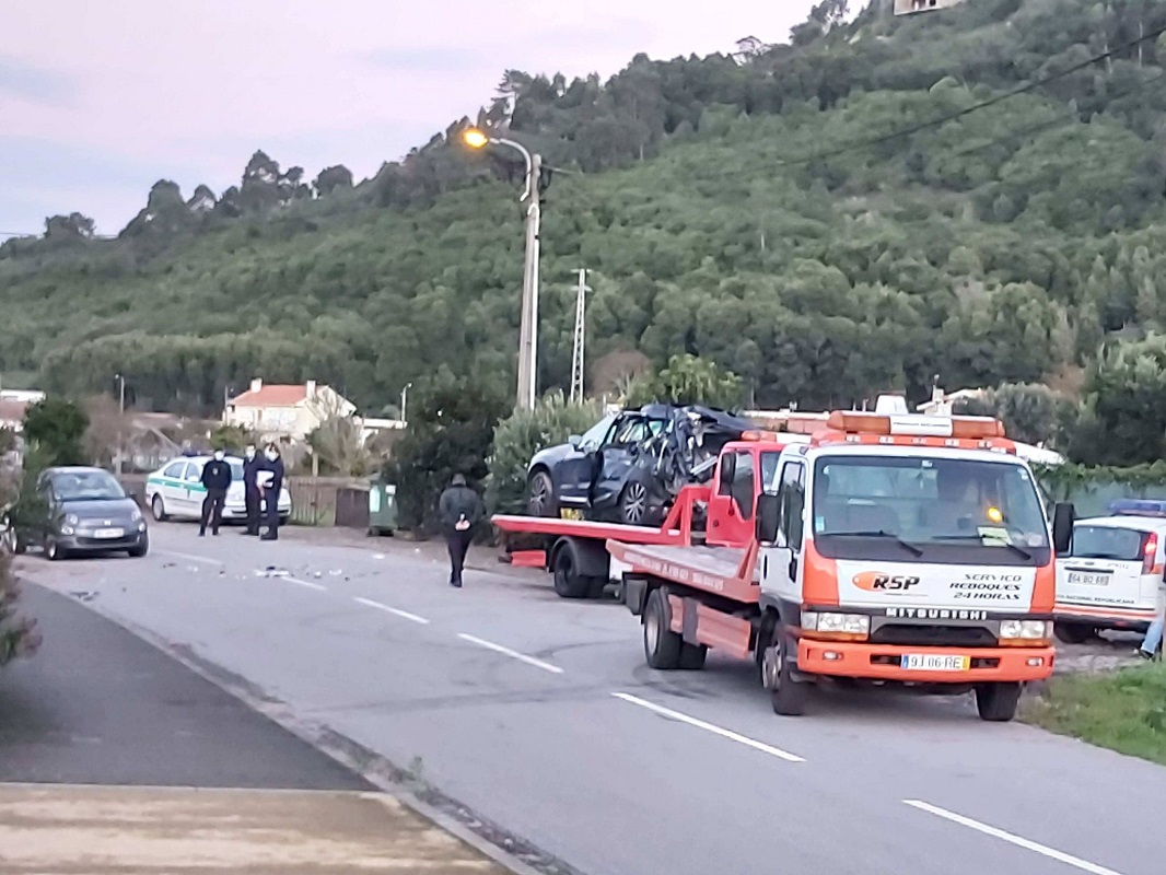 Caminha: Rapaz de 12 anos em estado grave após acidente em passagem de nível com sinalização