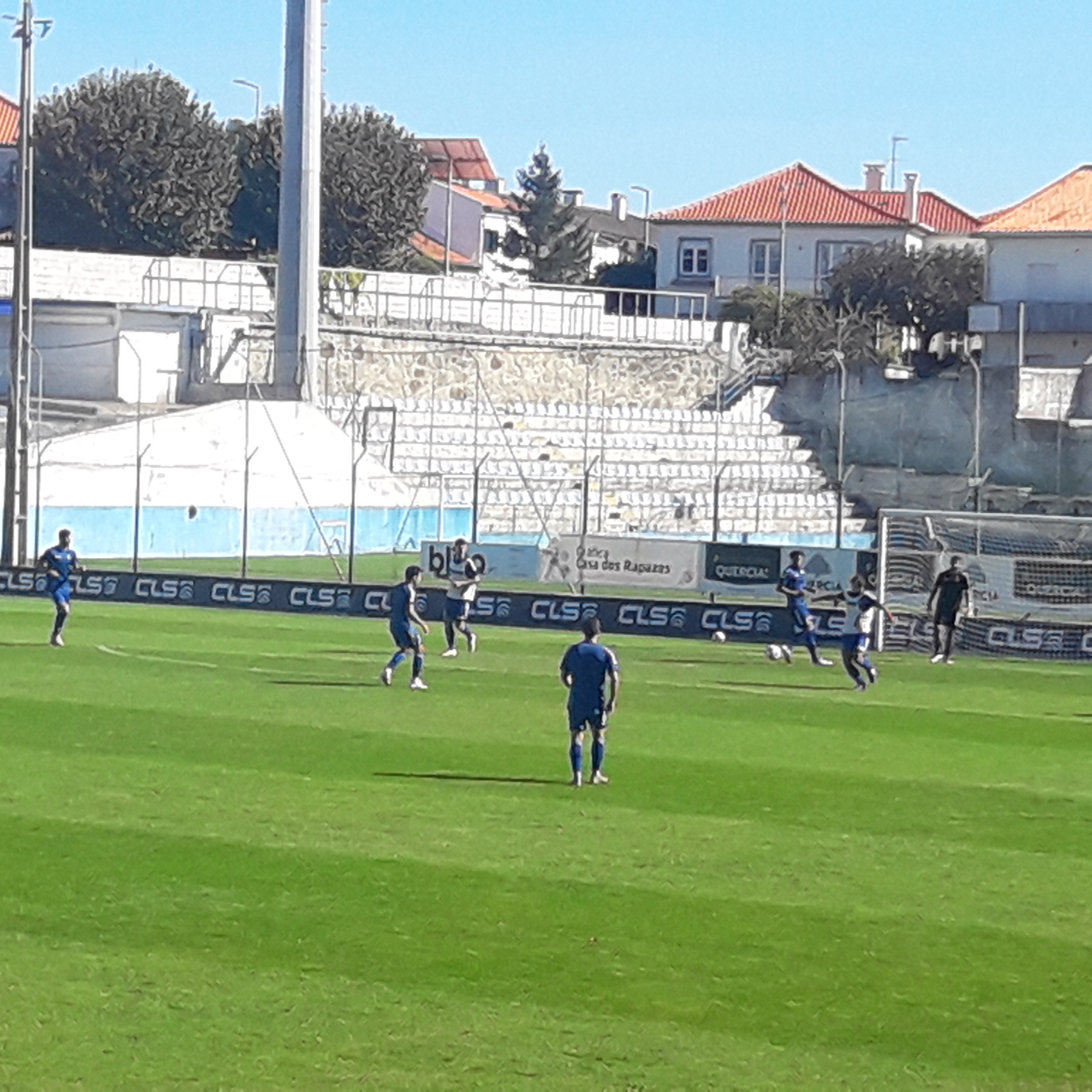SC Vianense e SC Mirandela empatam sem golos para o campeonato