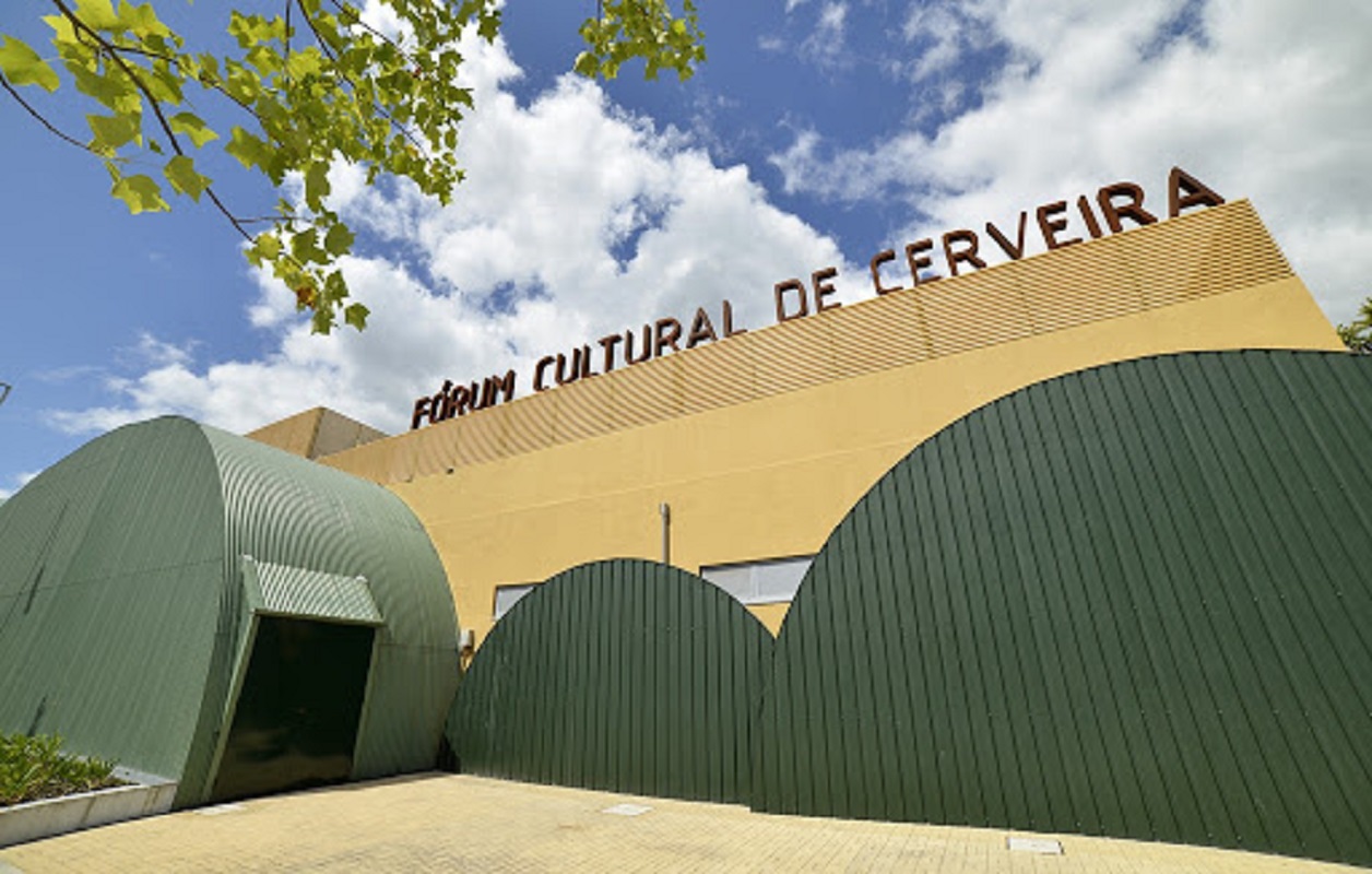 Fórum cultural de Vila Nova de Cerveira transformado em centro de vacinação