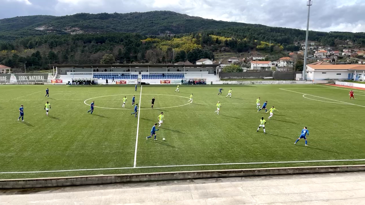 Empate sem golos na visita do SC Vianense ao terreno do Juventude de Pedras Salgadas
