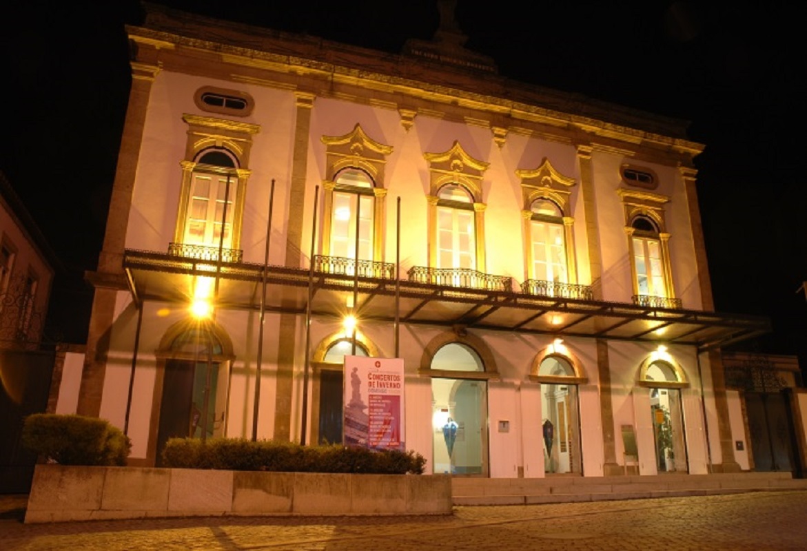 Concerto de Marta Hugon no Teatro Diogo Bernardes com nova data