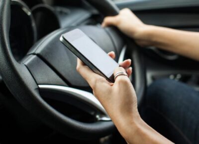 Autoridades lançam campanha de sensibilização “Ao volante, o telemóvel pode esperar”
