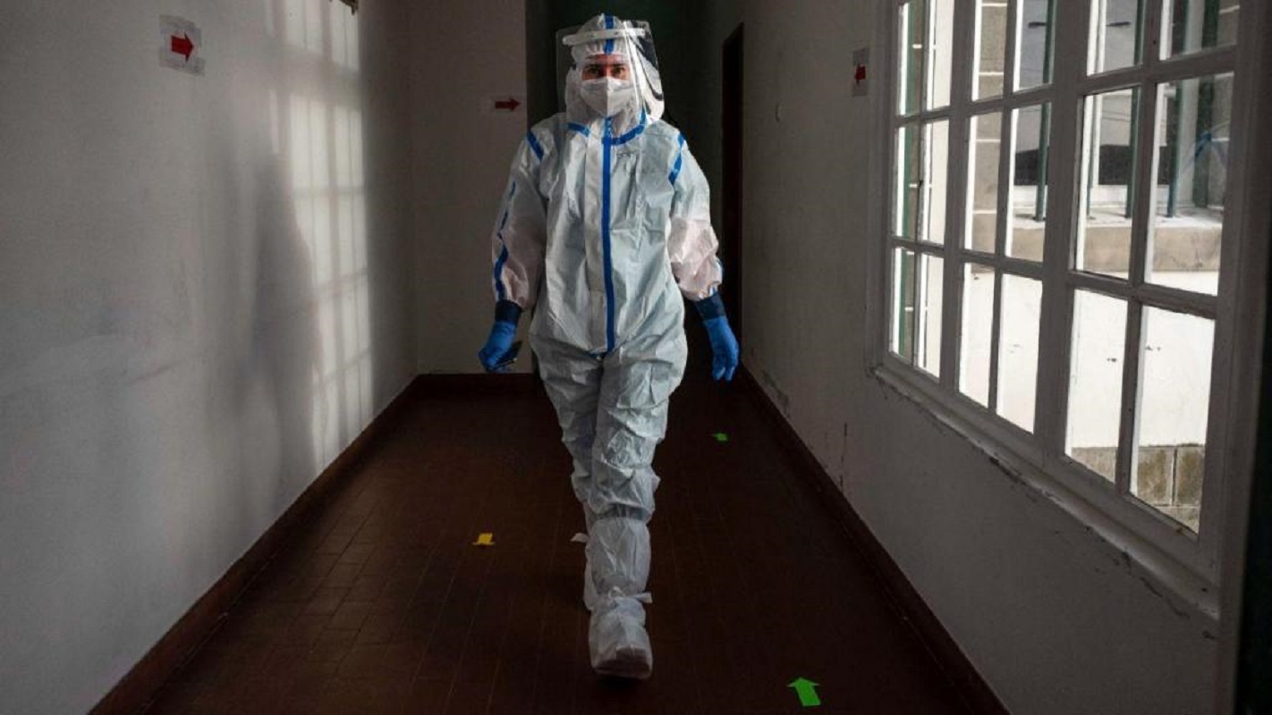 Internamentos baixam em dia com 12.234 novas infeções e mais 30 mortos