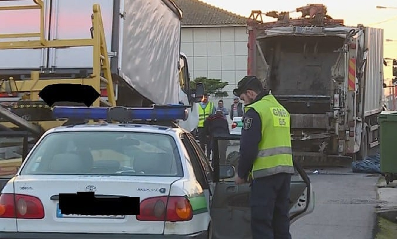 Viana do Castelo: Homem de 55 anos morre esmagado dentro de camião do lixo