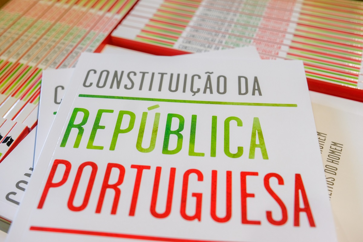 Viana do Castelo: Alunos do Colégio do Minho recebem Constituição da República Portuguesa