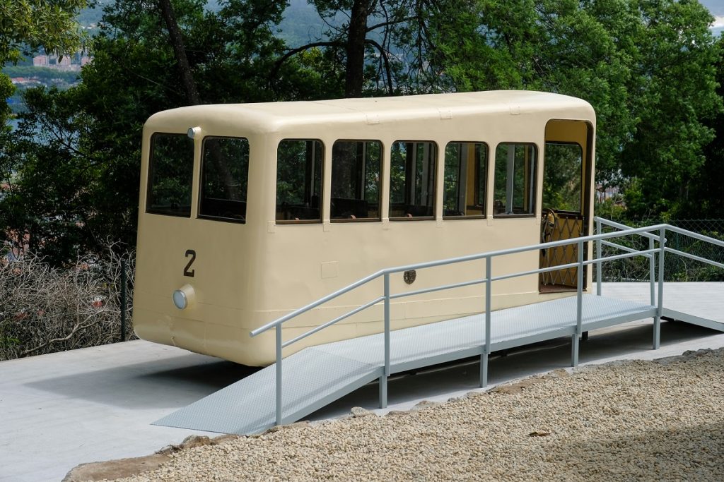 Viana do Castelo: Antiga carruagem do Funicular de Santa Luzia reabilitada