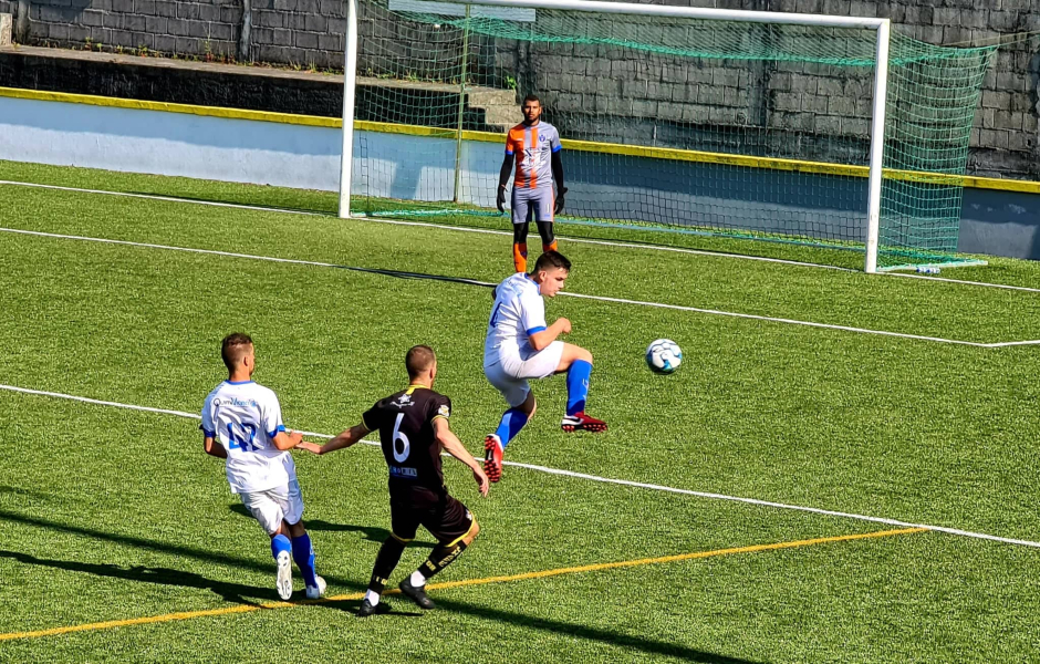Âncora Praia vence Valenciano em duelo de líderes da 1ª divisão distrital da AFVC