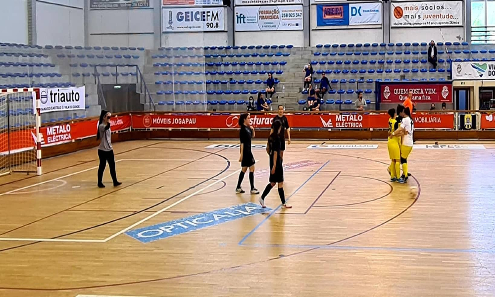 Santa Luzia FC vence Quinta dos Lombos no penúltimo jogo do campeonato de futsal feminino