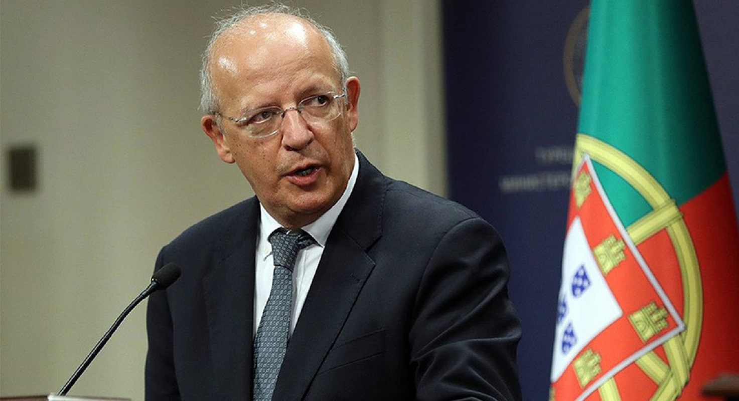 Santos Silva espera que centro-esquerda se una nas presidenciais