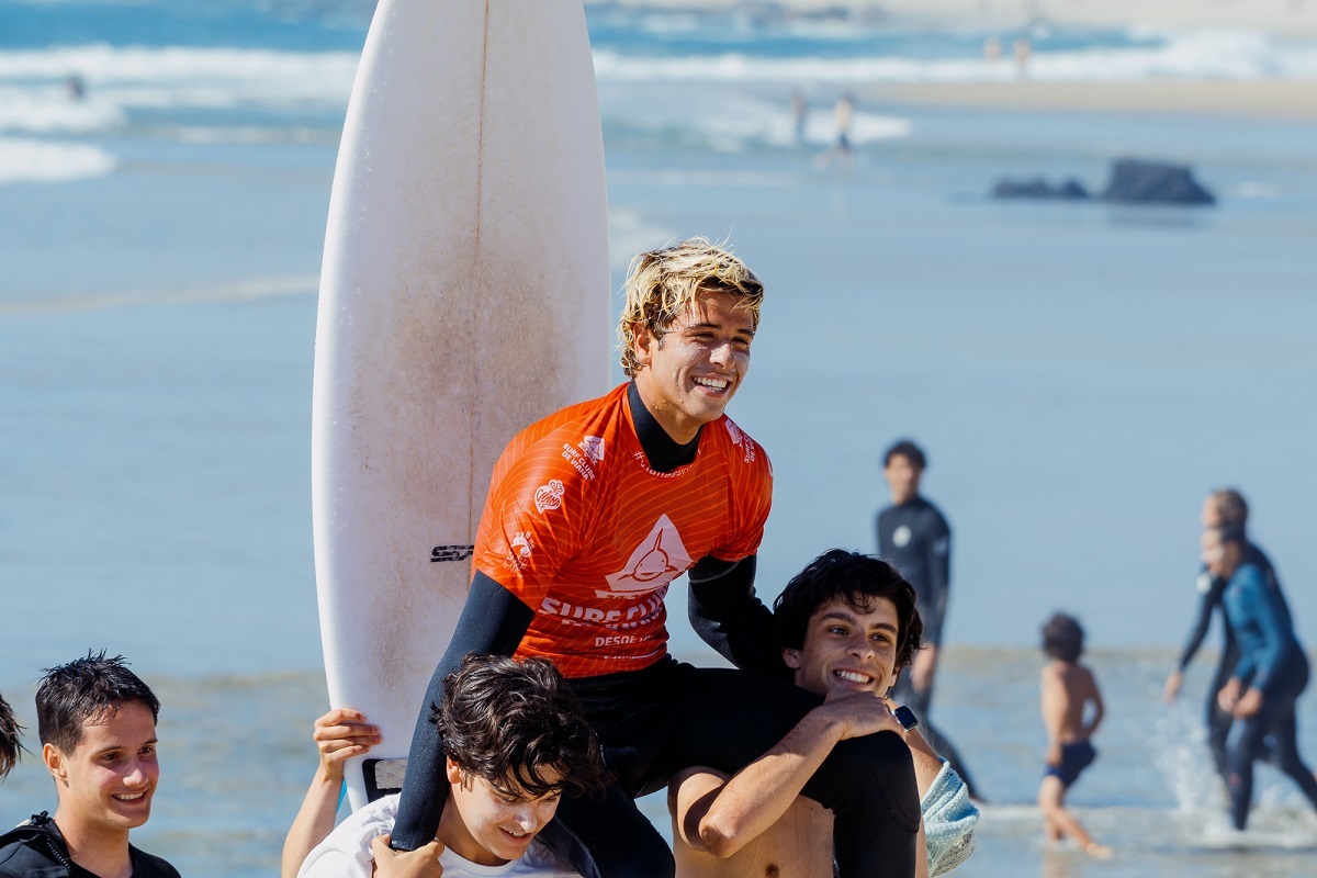 Campeões regionais de surf do Norte apurados em prova com recorde de participantes