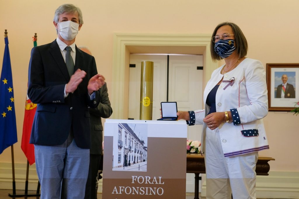 Viana do Castelo assinala 763 anos do Foral Afonsino com homenagem a funcionários com 40 anos de serviço