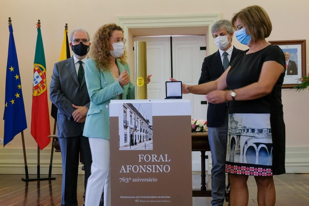 Viana do Castelo assinala 763 anos do Foral Afonsino com homenagem a funcionários com 40 anos de serviço
