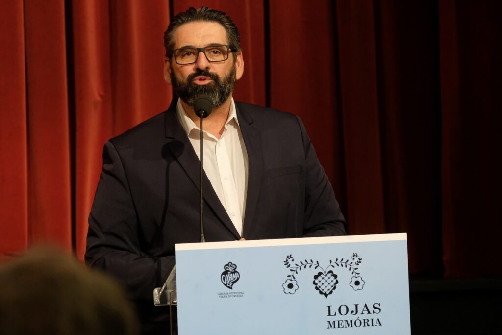 Livro e roteiro “Lojas Memória” prestam homenagem ao comércio que confere “beleza, cor e sal” a Viana do Castelo