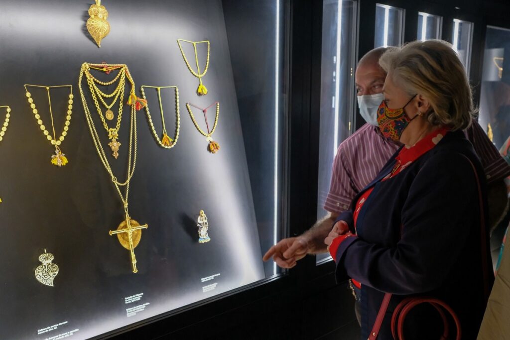 Viana do Castelo: Museu do traje reabriu Sala do Ouro