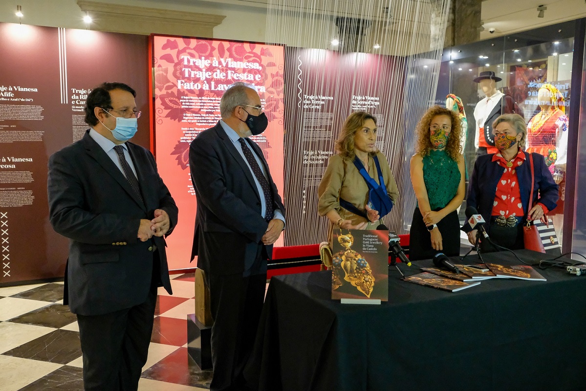 Viana do Castelo: Museu do traje reabriu Sala do Ouro