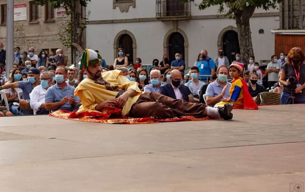 Largo das Neves voltou a ser o palco do Auto da Floripes