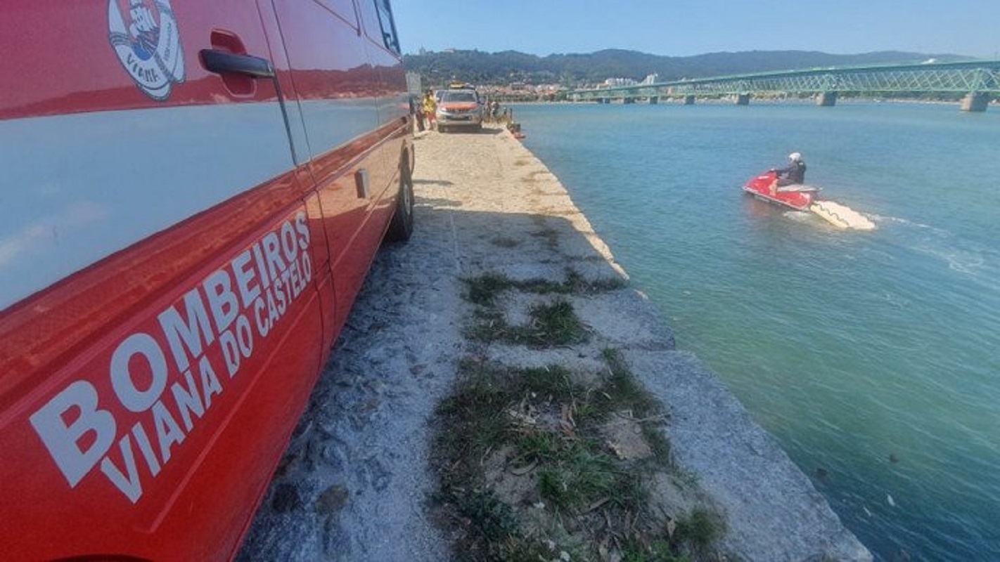 Viana do Castelo: Cinco menores resgatados com vida das águas do rio Lima em Darque