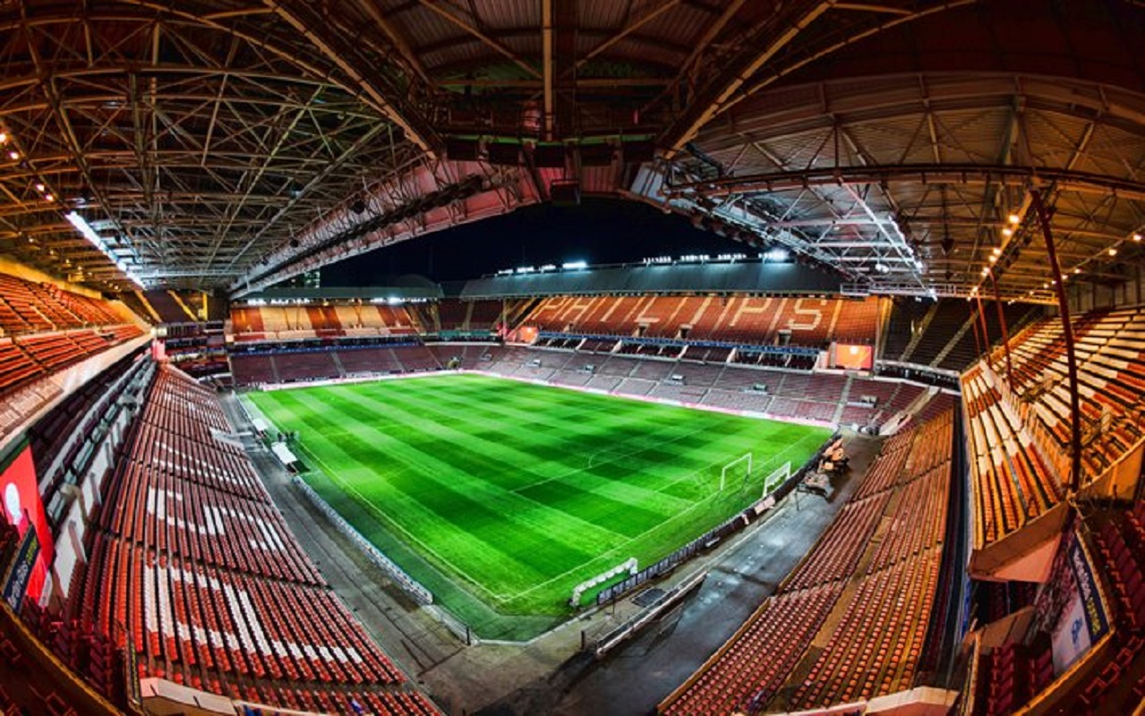 Benfica procura confirmar em Eindhoven fase grupos da Liga dos Campeões