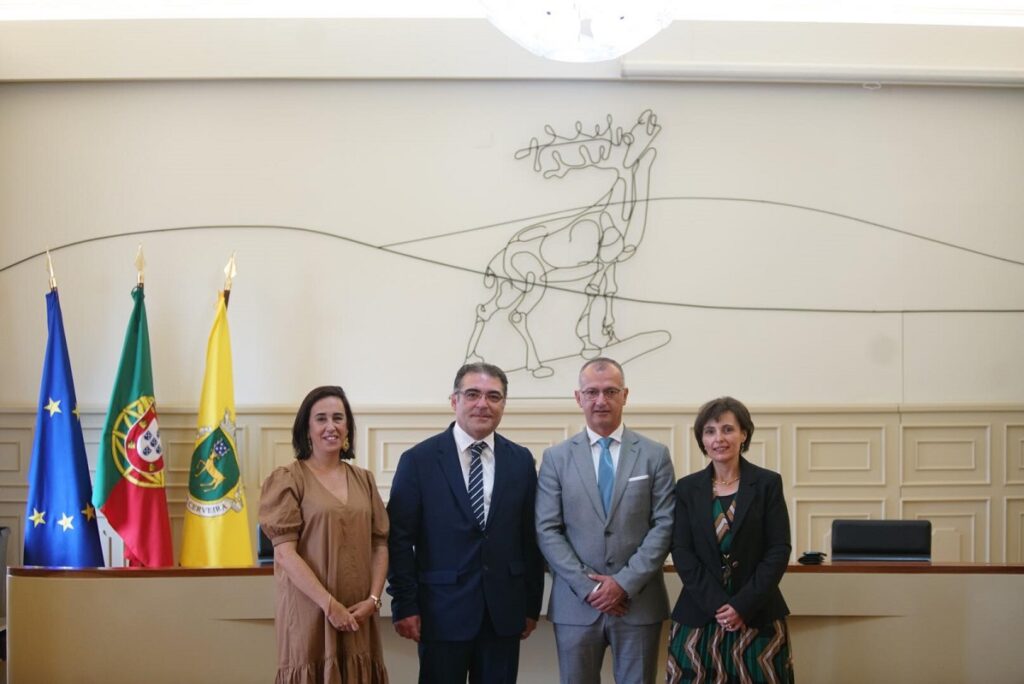 Rui Teixeira toma posse como presidente da Câmara Municipal de Vila Nova de Cerveira