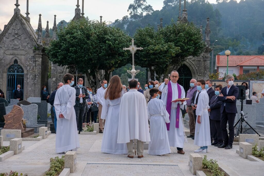 Viana do Castelo: Inaugurada empreitada de ampliação do cemitério de Outeiro