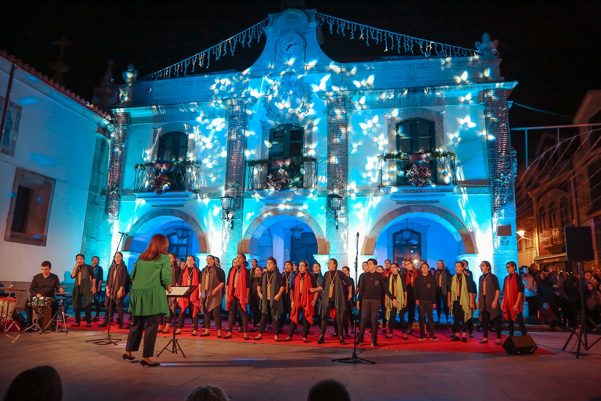 Esposende liga iluminação de Natal a 24 de novembro com miniconcerto e Coro de Pequenos Cantores