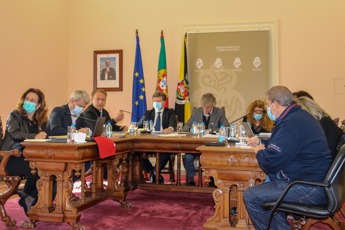 Executivo de Viana do Castelo “sob rodas”