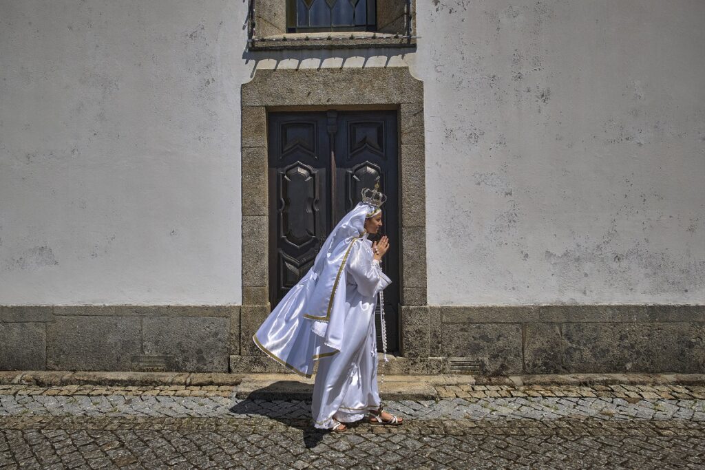 Santiago de Compostela: Exposição dos caminhos de peregrinação com imagens vianenses