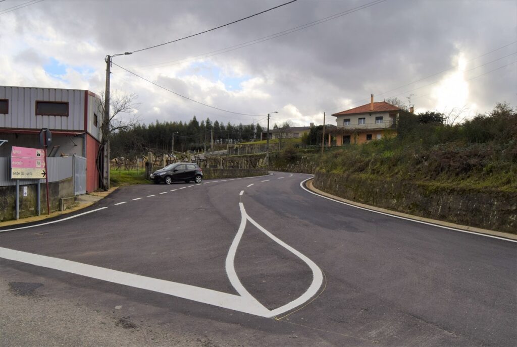 Monção: Rua da Devesinha já tem novo “tapete” de asfalto concluído