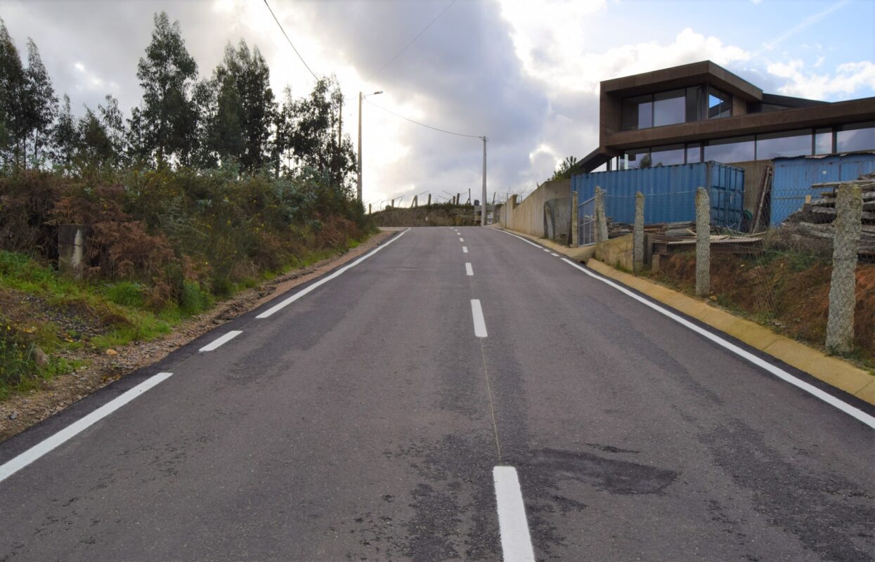 Monção: Rua da Devesinha já tem novo “tapete” de asfalto concluído