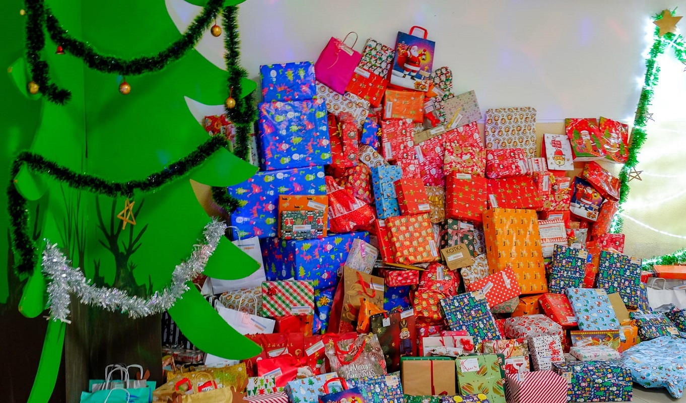 Serviços Sociais dos Trabalhadores Municipais de Viana do Castelo entregam a 394 crianças presentes de Natal