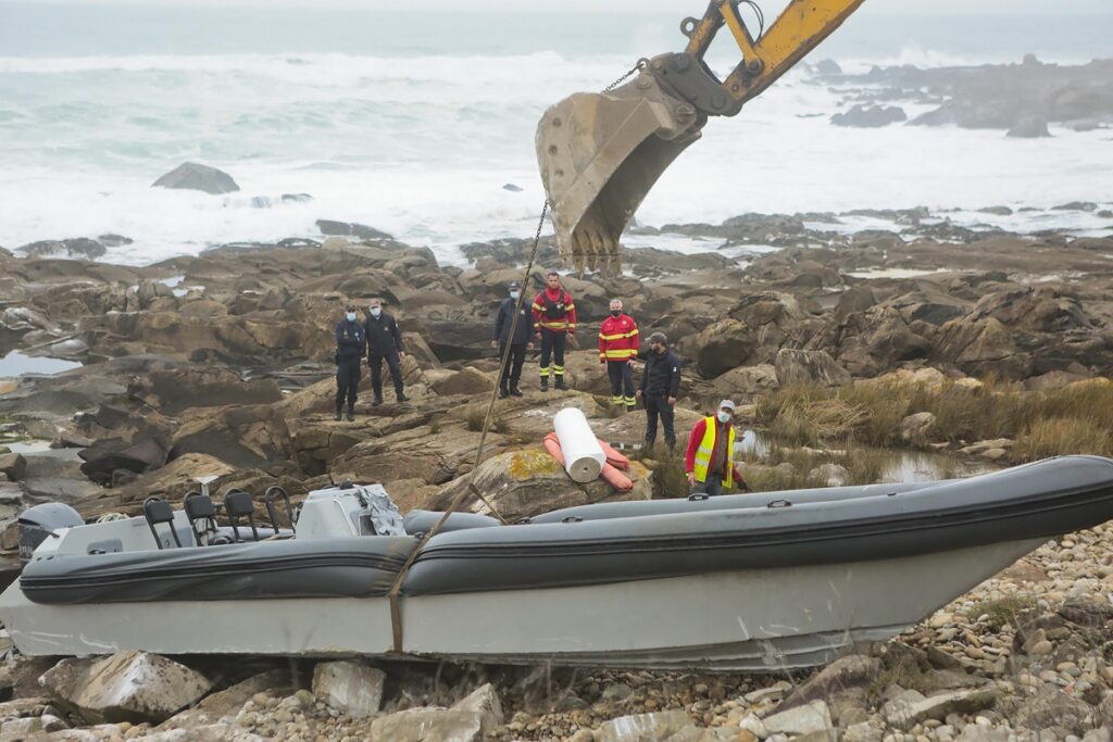 Câmara de Caminha já removeu embarcação encalhada em Vila Praia de Âncora