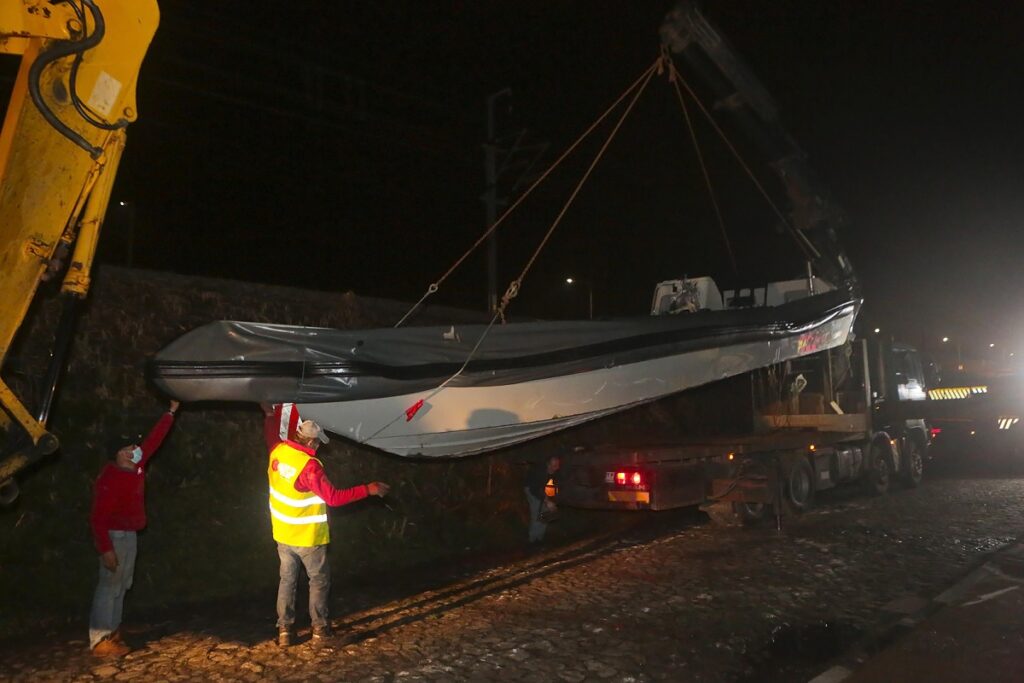 Câmara de Caminha já removeu embarcação encalhada em Vila Praia de Âncora