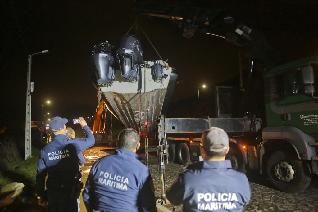 Câmara de Caminha já removeu embarcação encalhada em Vila Praia de Âncora