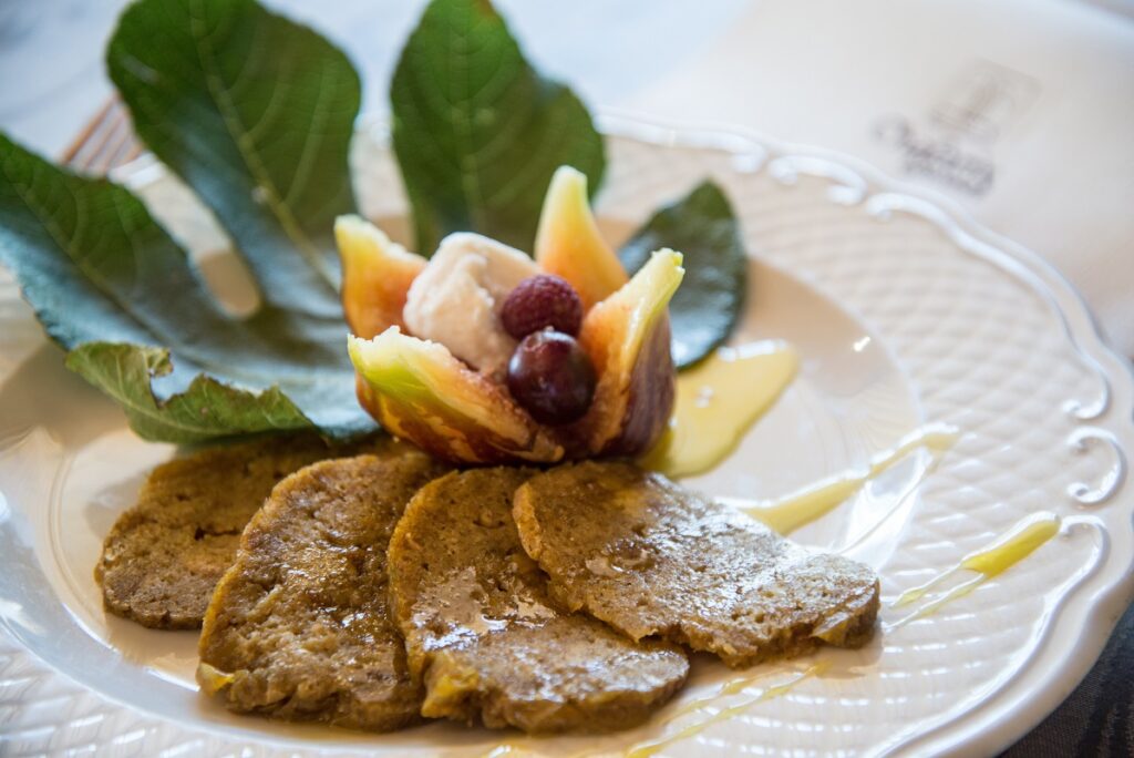 Fim de Semana Gastronómico em Melgaço com bifes de presunto, cabrito do monte, bucho doce e alvarinho