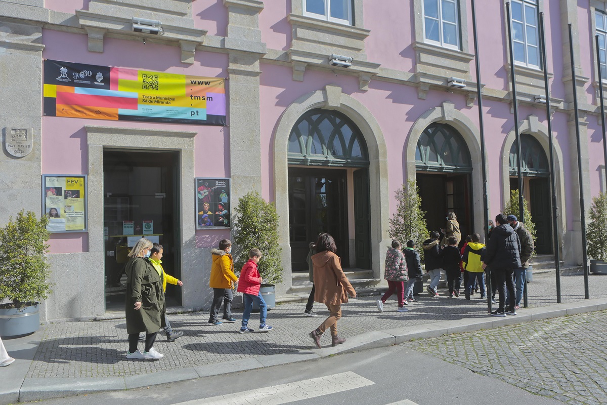 Câmara de Caminha leva mais de 700 crianças ao Teatro