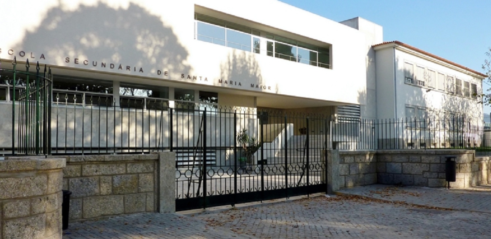 Agrupamento de Escolas de Santa Maria Maior organiza Cordão Humana pela paz na Ucrânia