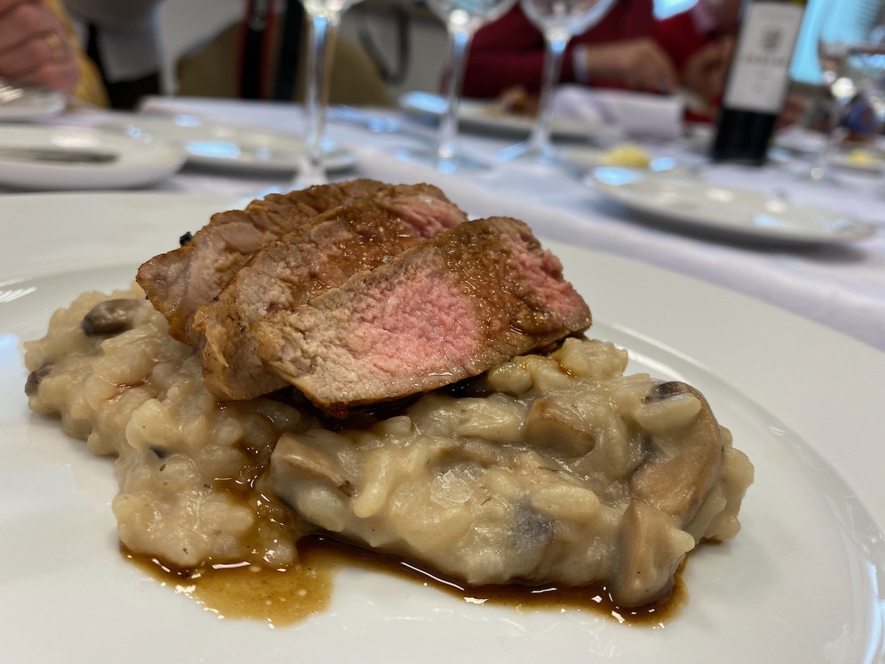 c/vídeo: Esqueça a dieta pois o próximo fim de semana é cachena, feijão tarreste e charutos nos Arcos