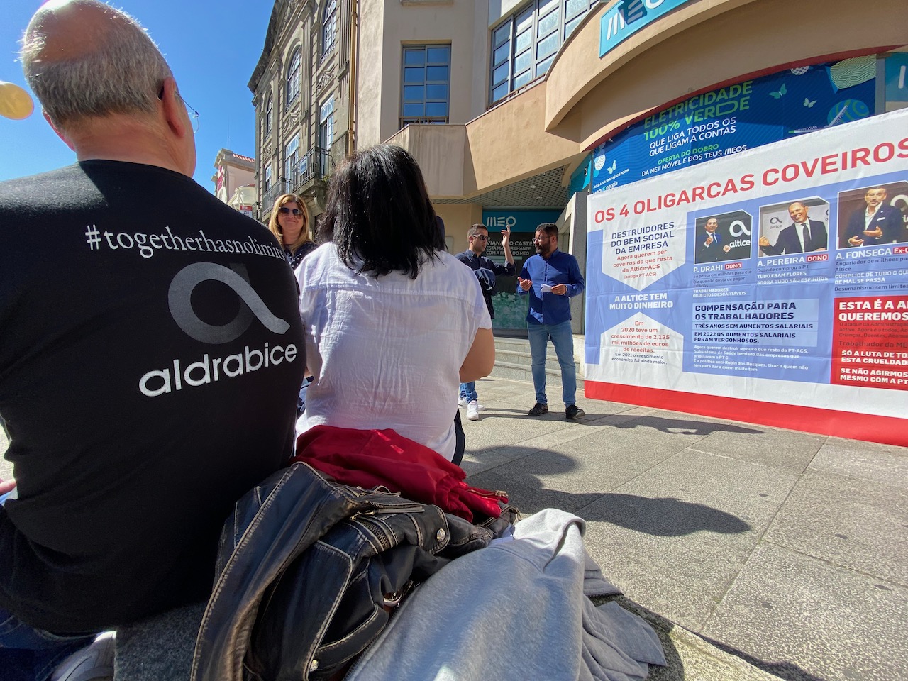 C/VÍDEO: Trabalhadores da Altice estiveram em protesto em Viana