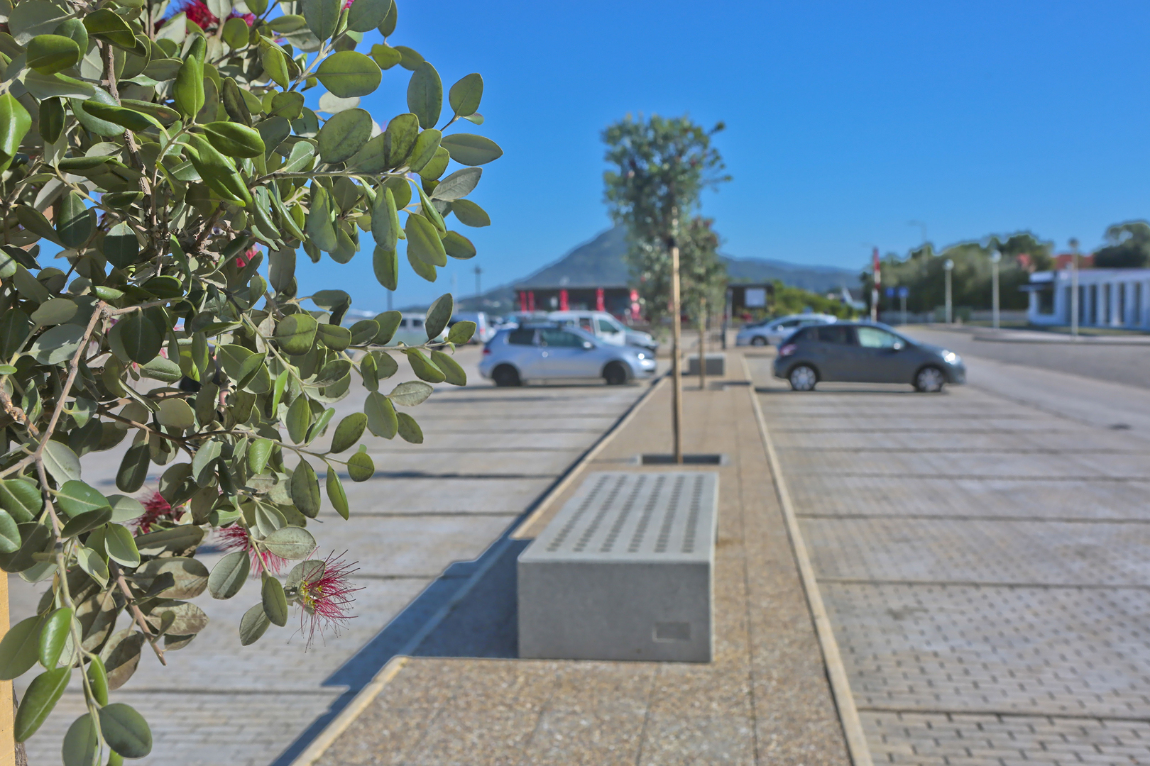 c/FOTOS: Parque de estacionamento da praia de Moledo com nova imagem