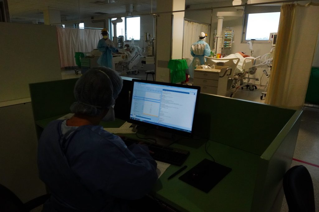 Covid-19 vai ser reconhecida como doença profissional na saúde e nos cuidados sociais