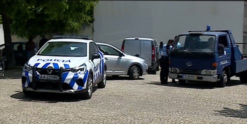 É de Viana cadáver de mulher encontrado dentro de carro no Porto