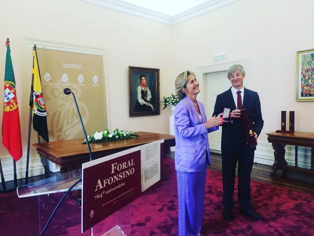 C/FOTOS: VIANA: Município entregou medalhas e evocou 764 anos do Foral