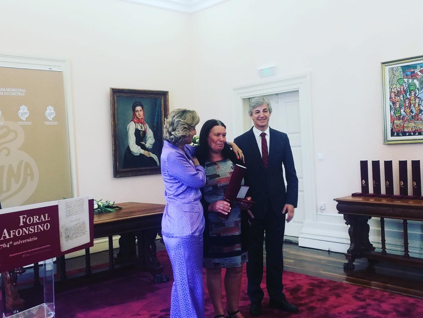 C/FOTOS: VIANA: Município entregou medalhas e evocou 764 anos do Foral