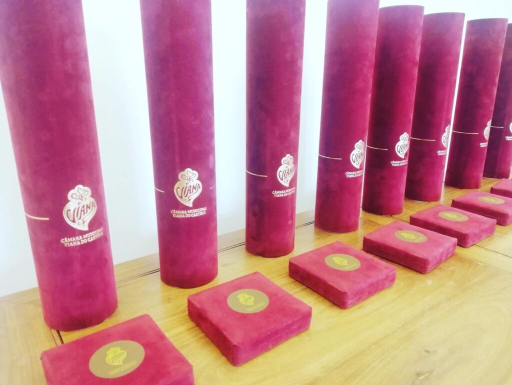 C/FOTOS: VIANA: Município entregou medalhas e evocou 764 anos do Foral