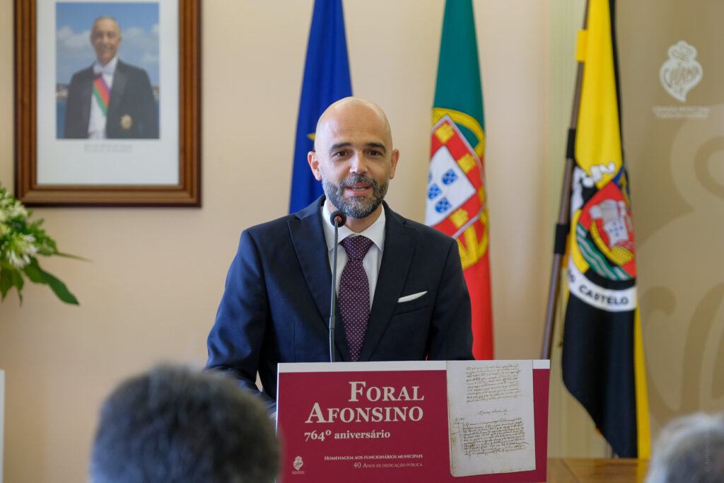 C/FOTOS: VIANA: Município entregou medalhas e evocou 764 anos do Foral