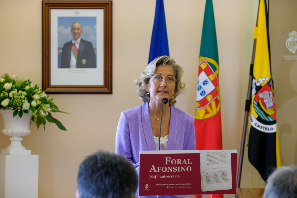 C/FOTOS: VIANA: Município entregou medalhas e evocou 764 anos do Foral