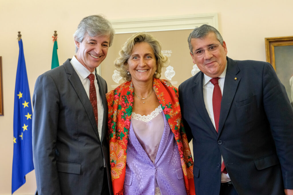 C/FOTOS: VIANA: Município entregou medalhas e evocou 764 anos do Foral