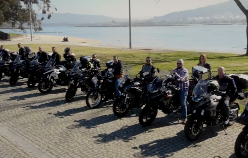 c/VIDEO: Motards juntam-se em Viana para fazer 161 km em favor da construção de escola na Guiné Bissau