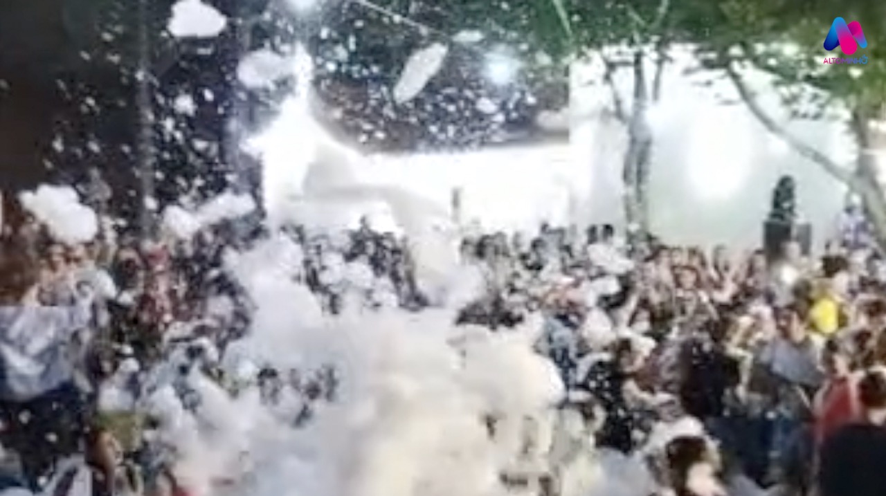 c/VIDEO: VIANA: Veja o regresso das loucas festas da espuma da Rádio Alto Minho